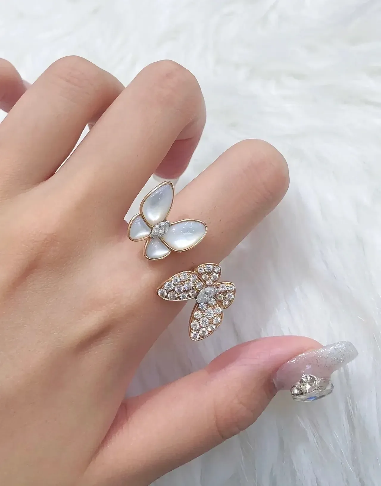 Van Cleef & Arpels Papillon Gold White Butterfly Silhouette Pavé Diamond Setting Ring 8