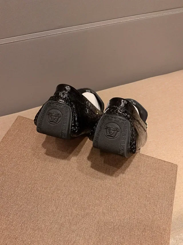 Versace Mocassin Noir Doré Cuir Croc-Embossed Medusa Horsebit Hardware 3