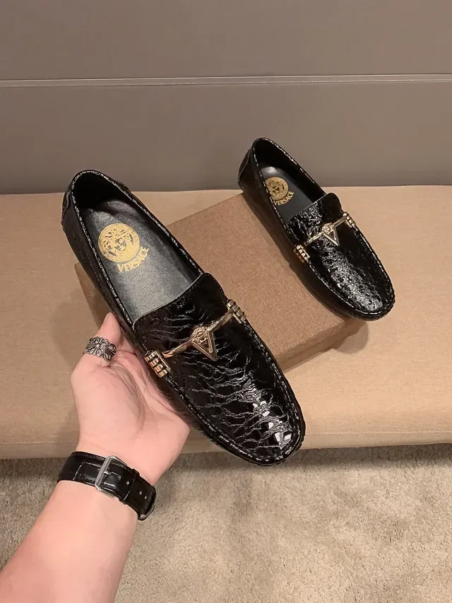 Versace Mocassin Noir Doré Cuir Croc-Embossed Medusa Horsebit Hardware 4