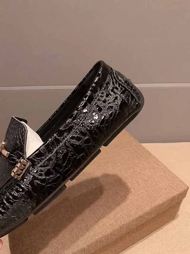 Versace Mocassin Noir Doré Cuir Croc-Embossed Medusa Horsebit Hardware 8