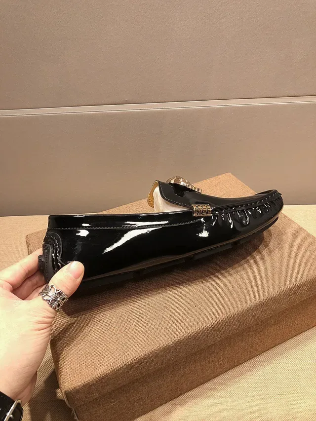 Versace Mocassin Cuir Patenté Noir Doré Brillant Haut Ornement Tête Médusa Métal 7