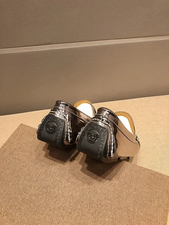 Versace Noir Or Cuir Verni Logo Lettre Mocassins 2