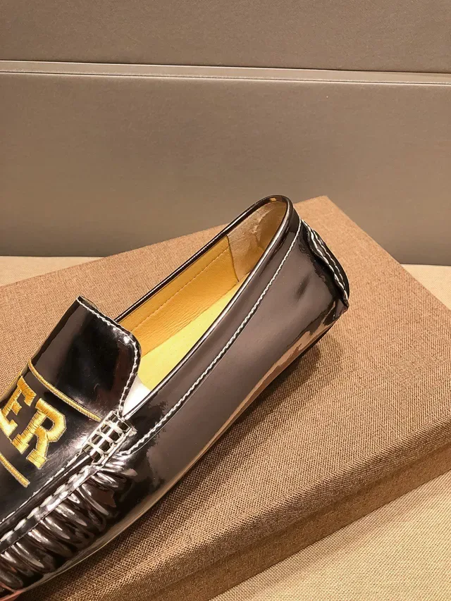 Versace Noir Or Cuir Verni Logo Lettre Mocassins 6