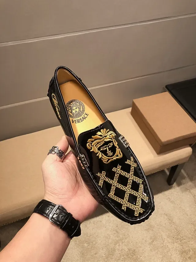 Versace Loafer Cuir Patenté Noir Doré Tête de Médusa 9