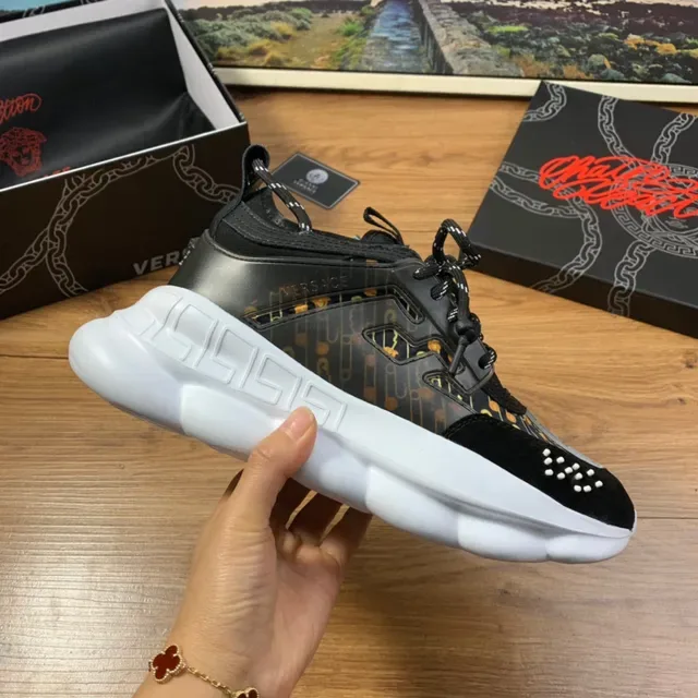 Versace Chain Reaction 黑金 Greca 印花 厚底运动鞋 4