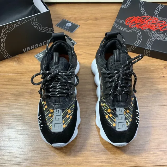 Versace Chain Reaction 黑金 Greca 印花 厚底运动鞋 9
