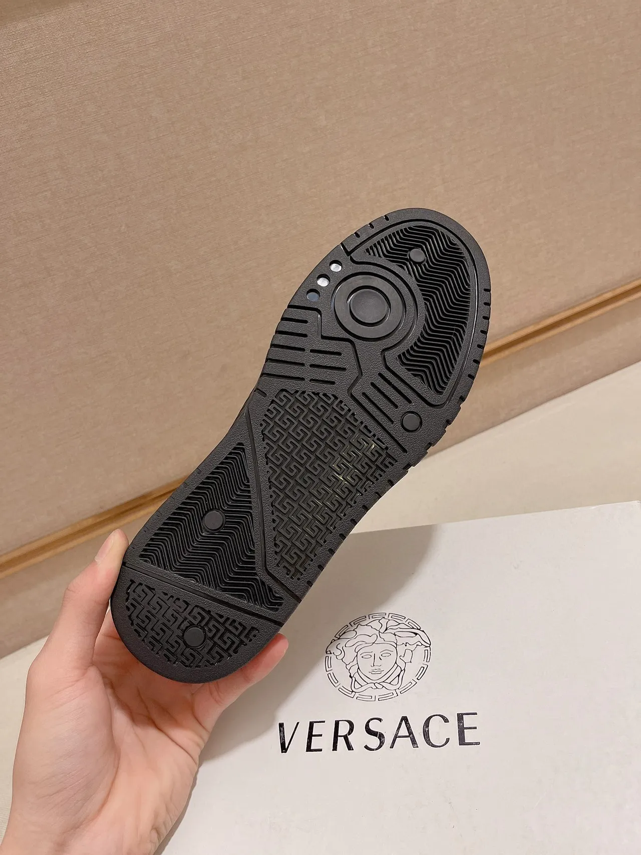 Versace Chain Reaction Noir Or Impression Baroque Vamp Semelle Épaisse Sculptée Loafer 2