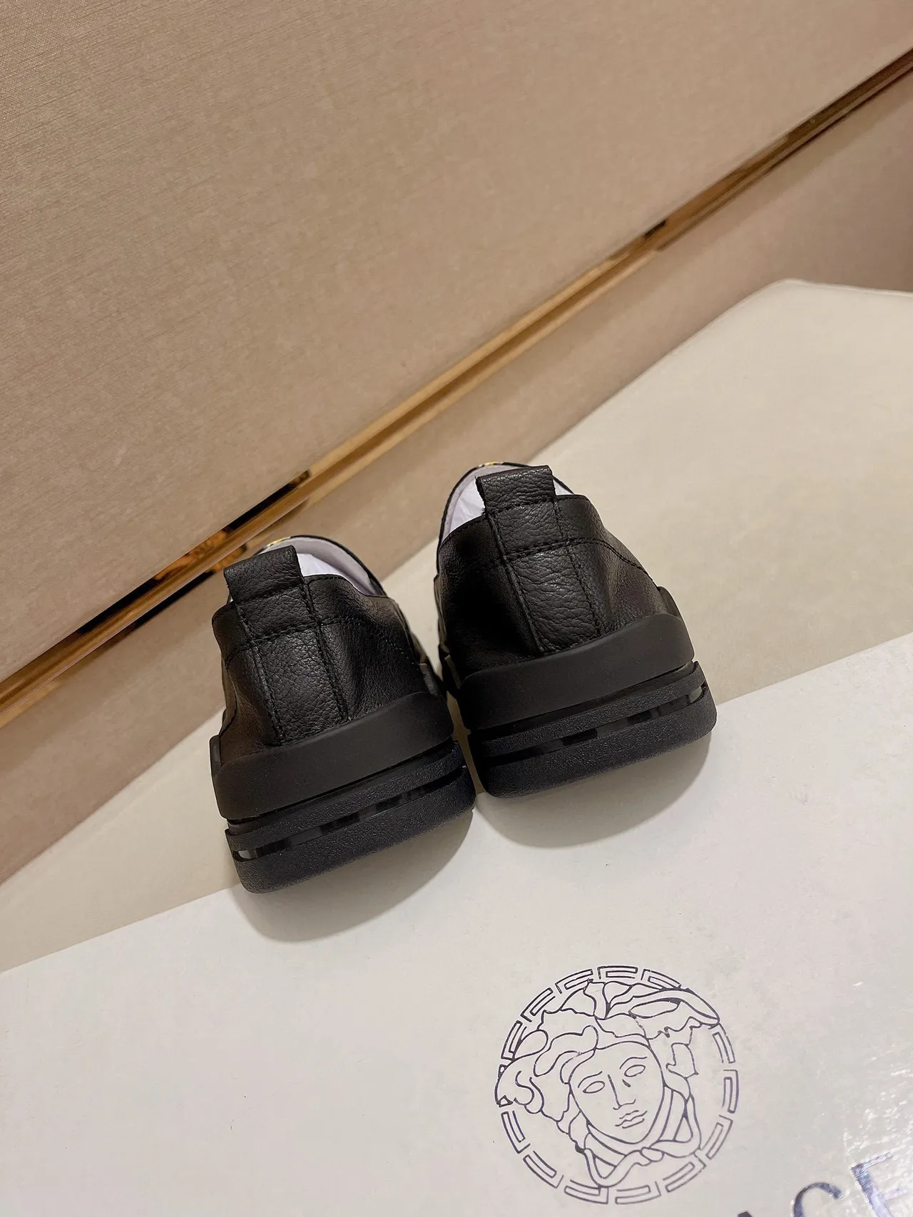 Versace Chain Reaction Noir Or Impression Baroque Vamp Semelle Épaisse Sculptée Loafer 3