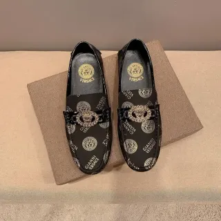Versace Chain Reaction Negro Dorado Impresión de Logo Parte Superior Hebilla Medusa Hardware Mocasín