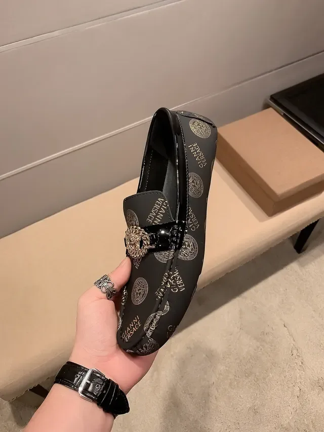 Versace Chain Reaction Noir Or Imprimé Logo Haut Medusa Boucle Hardware Mocassin 8