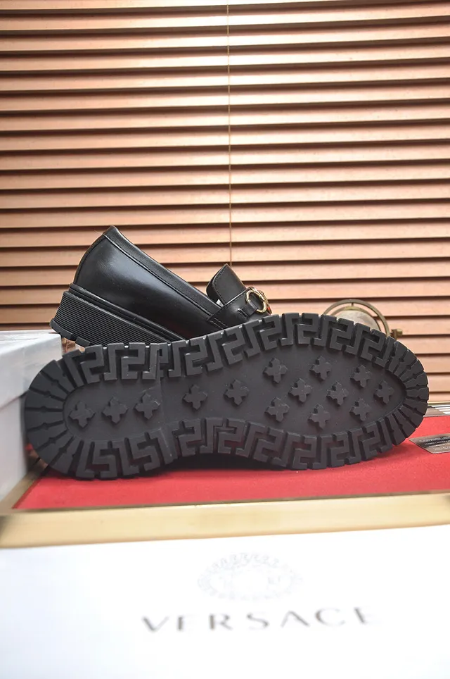 Versace Chain Reaction Cuir Noir Medusa Buckle Mocassins 7