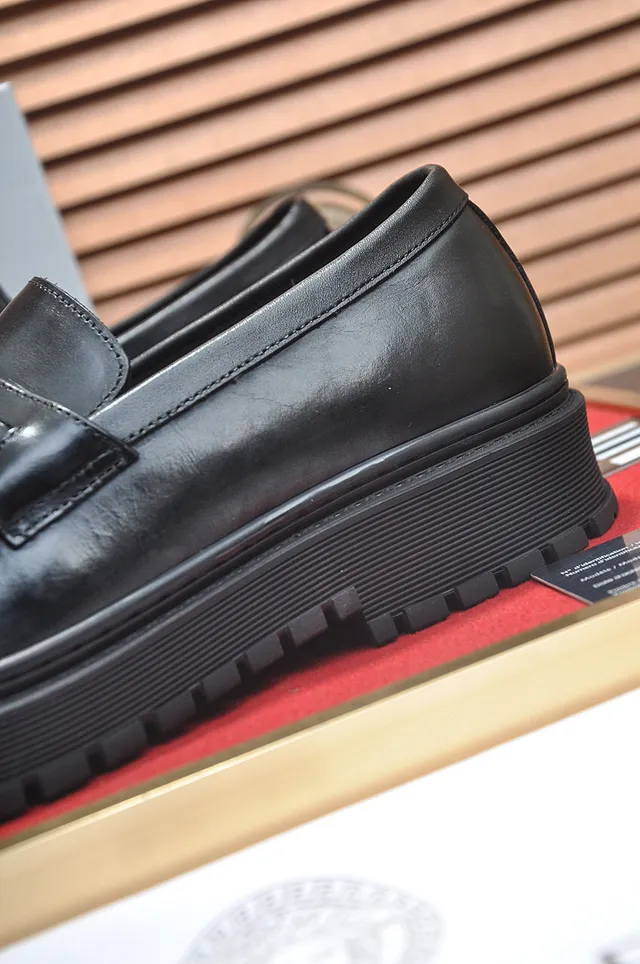 Versace Chain Reaction Cuir Noir Medusa Buckle Mocassins 9