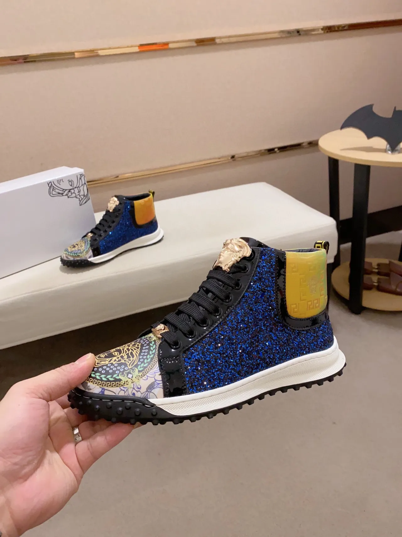 Versace Chain Reaction Brillant Bleu Medusa Baskets lifestyle à lacets hautes 8