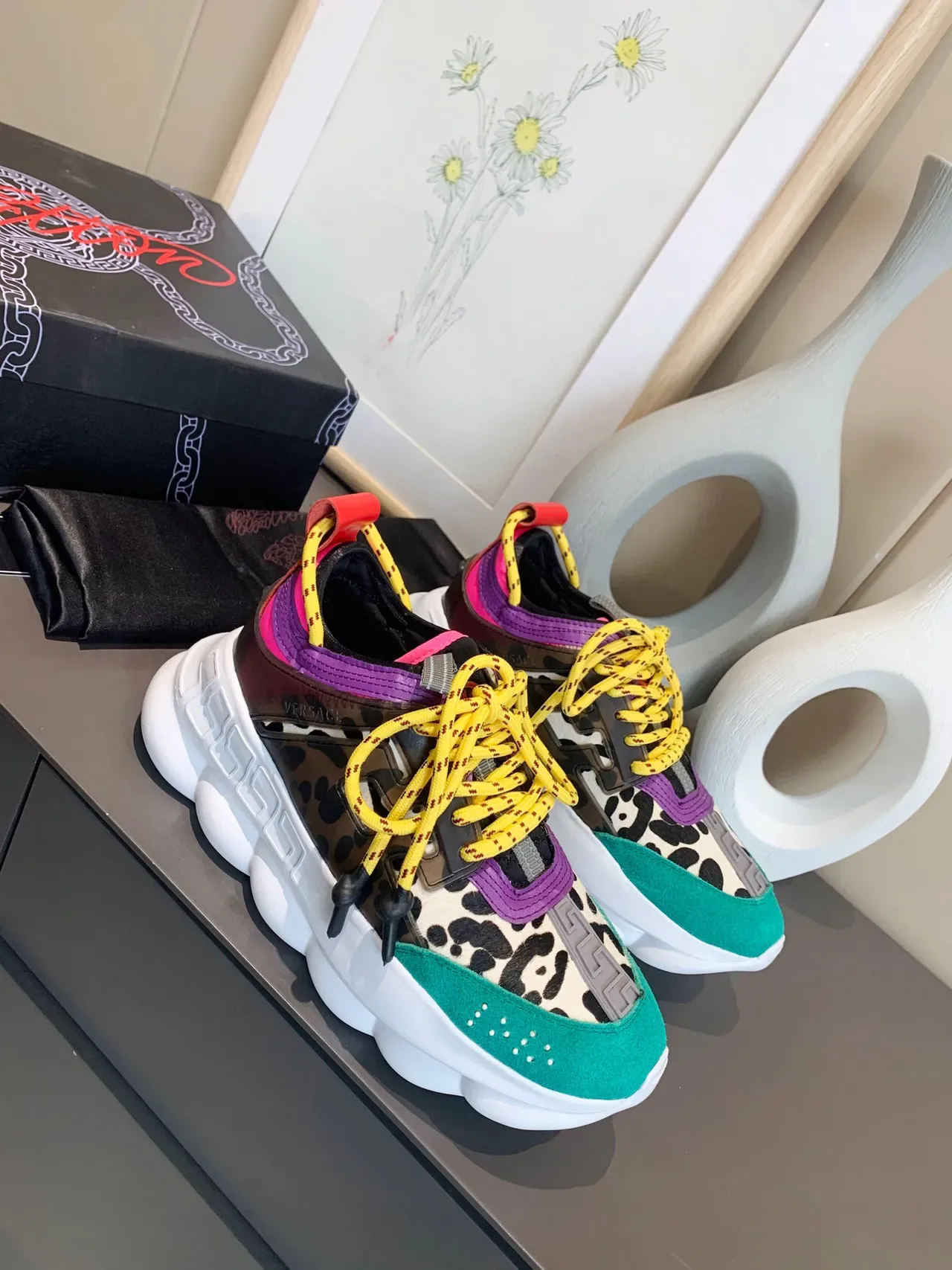 Versace Chain Reaction حذاء رياضي سميك طباعة الفهد لون teal purple 8