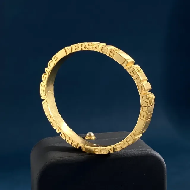 Versace Greca Odissea Bracelet Bangle Doré Gravé Logo 4