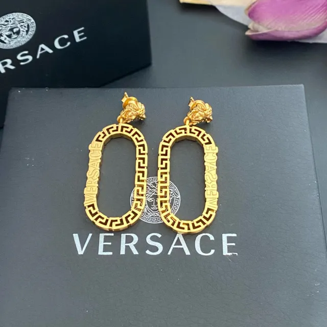 Versace Greca Odissea dourado cabeça Medusa aros ovais brincos 8