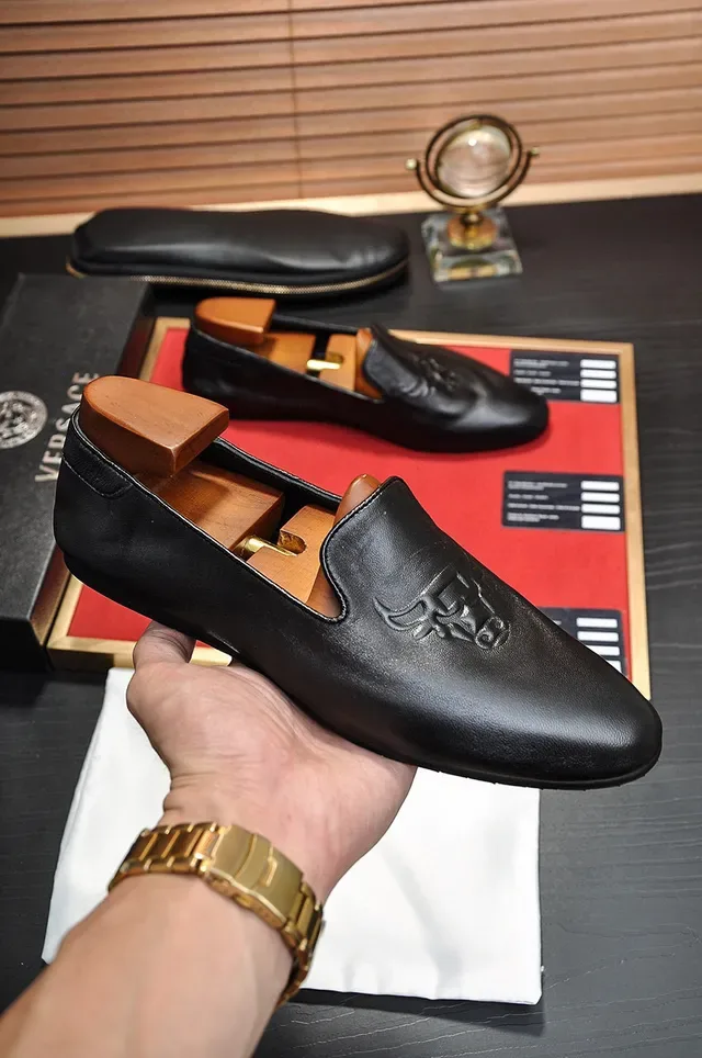 Versace Mocassin Noir Brun Cuir Embossé Tête Médusa 2