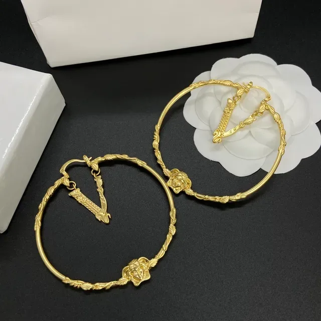Versace Medusa Boucles d'Oreilles Hoop Dorées avec Motif de Tête Twisted Rope 6