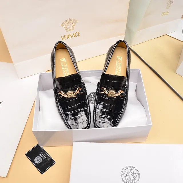 Versace Medusa Horsebit Loafer mocassins noirs en cuir patenté à motif crocodile embossé 8