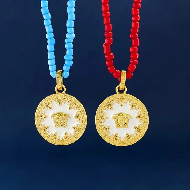 Versace Medusa Icon قلادة سلسلة خرزية باللون الأحمر والذهب 8