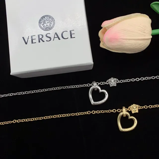 Versace Odissea Pendentif Argent Or en Forme de Cœur Ouvert Borde de Clé Grecque Collier 5