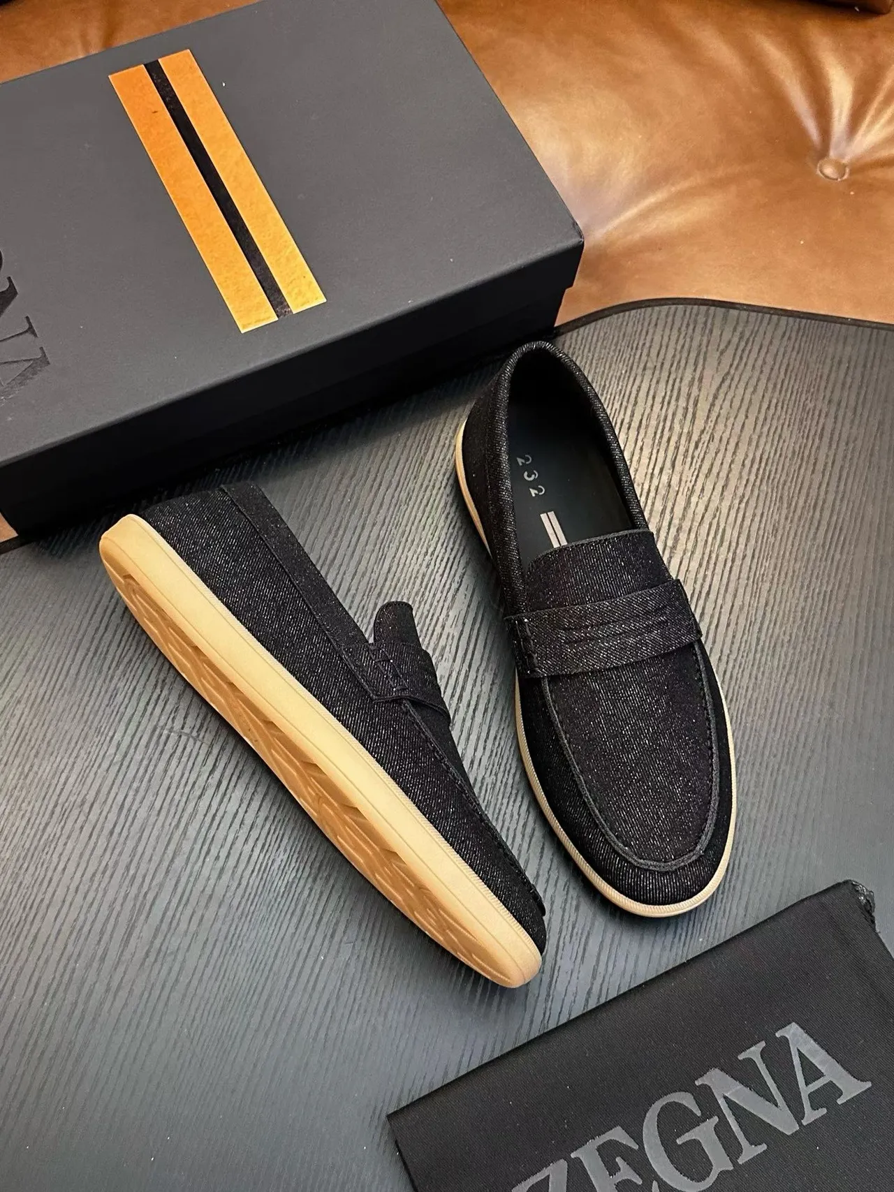 Zegna أسود بيج نسيج نصي شريط بني موكاسين 5