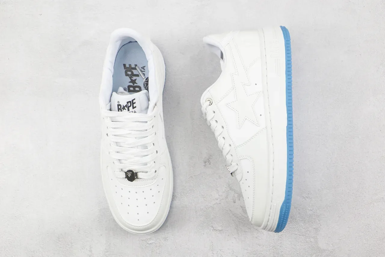 A Bathing Ape Sneakers Lifestyle blanc bleu low-top iridescent tie-dye overlay 3