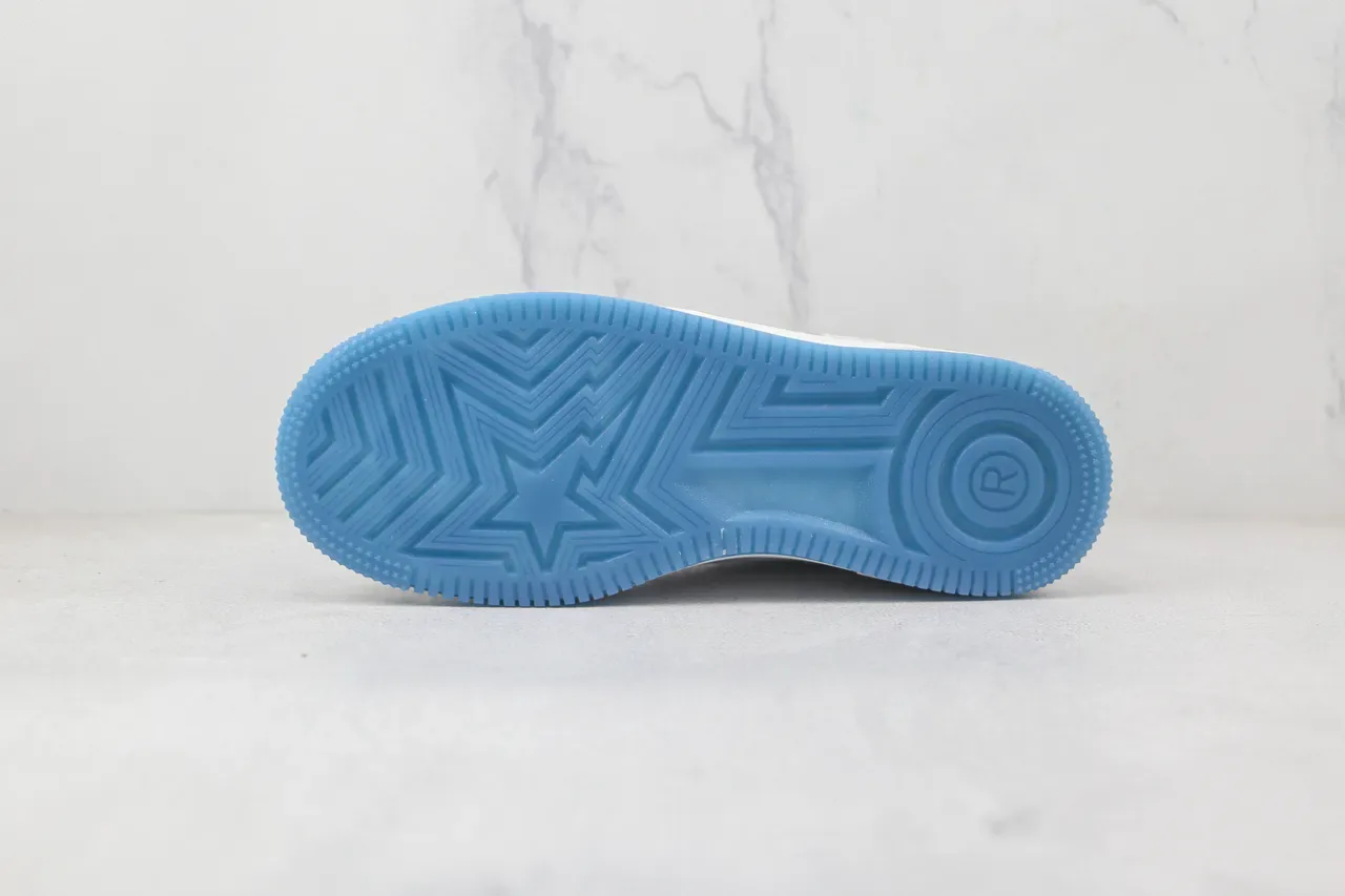 A Bathing Ape Sneakers Lifestyle blanc bleu low-top iridescent tie-dye overlay 8
