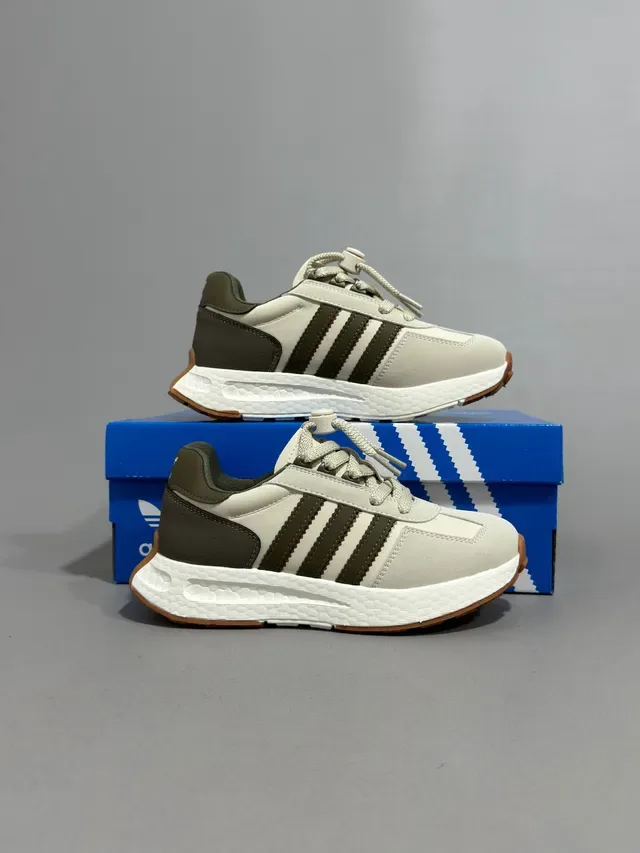 Adidas Beige Red Retro Runner Silhouette Three-Stripe Side Panel Lifestyle Sneakers 15