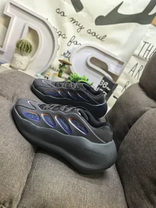 Adidas Black Blue Sculpted Monolithic Midsole Asymmetric Window Cutouts Lifestyle Sneakers 7
