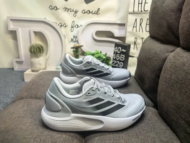 Adidas Black Gray Monochromatic Sculpted Midsole Lifestyle Sneakers 21