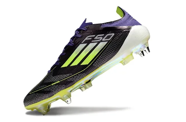 Adidas Chaussures de Football Noir Violet Low-Cut Upper Synthétique Plaque de Semelle Iridescente Translucide Firm-Ground 3