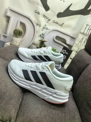 Adidas Black Red Engineered Mesh Upper Three-Stripe Side Branding Running Shoes 7