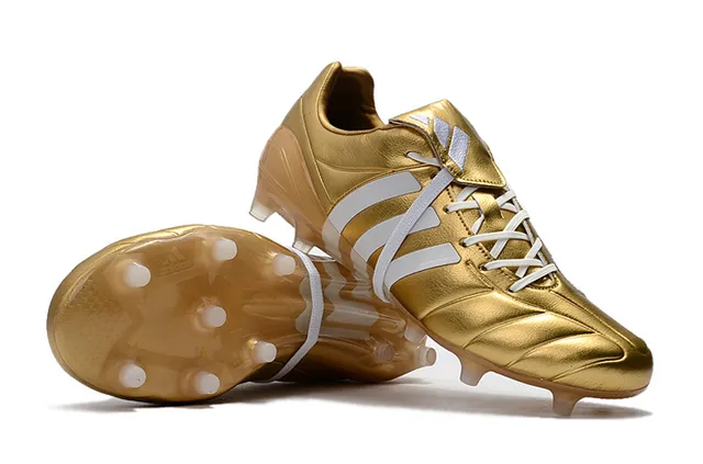 Adidas Noir Rouge Coupe-basse Cuir supérieur Trois bandes blanches Terrain ferme Chaussures de football 8