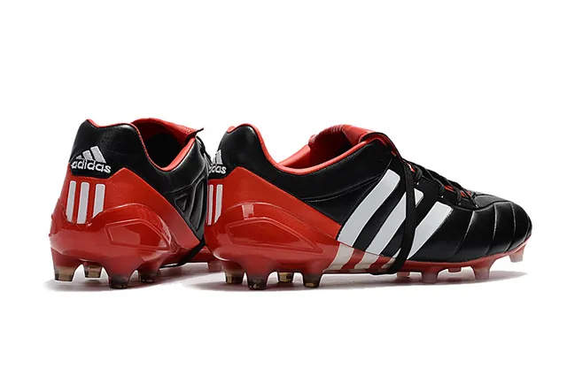 Adidas Noir Rouge Coupe-basse Cuir supérieur Trois bandes blanches Terrain ferme Chaussures de football 24