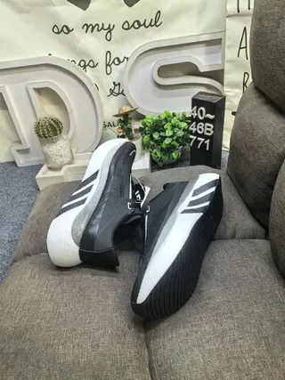 Adidas Black White Knit Mesh Upper Sculpted Segmented Midsole Lifestyle Sneakers 6