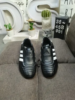 Adidas Noir Blanc Sans Lacets Slip-On Quilté Vamp Chaussures de Football Indoor 10