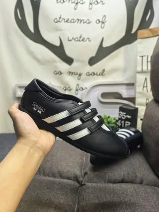 Adidas chaussures Mary Jane noir et blanc sans lacets avec sangle velcro 5