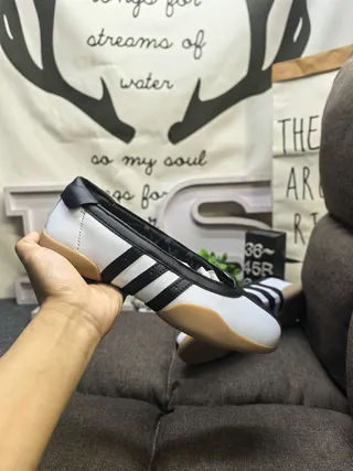 Adidas Black White Low-Top Leather-and-Synthetic Upper Lifestyle Sneakers 15