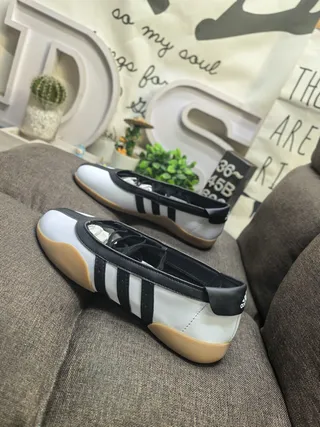 Adidas Black White Low-Top Leather-and-Synthetic Upper Lifestyle Sneakers 17