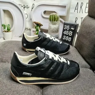 Adidas Black White Textured Upper Laces And Lining Lifestyle Sneakers