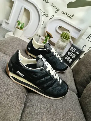Adidas Black White Textured Upper Laces And Lining Lifestyle Sneakers 9