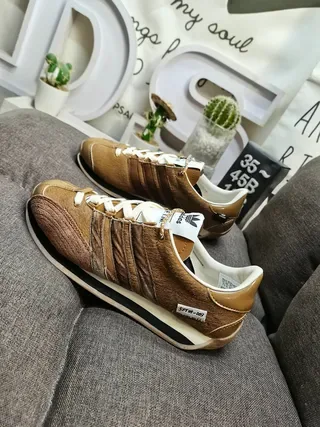 Adidas Marron Beige Chaussures Lifestyle Basse avec Upper de Daim et Nubuck 7