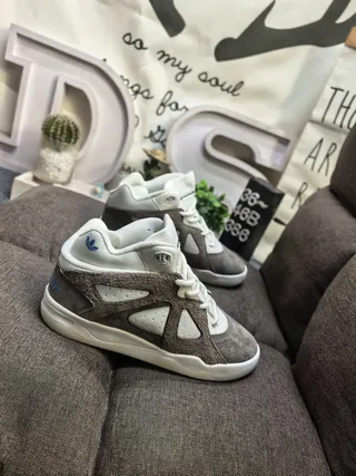 Adidas Brown White Low-Top Suede-Mesh Hybrid Lifestyle Sneakers 9