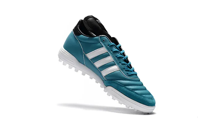 Adidas Copa Chaussures de football Turf low top en cuir bleu et blanc 8