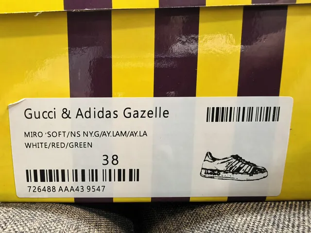 Adidas Gazelle White Green Red Gum Lifestyle Sneakers 2