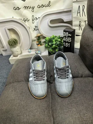 Adidas Gray Beige Low-Top Leather Upper Lifestyle Sneakers 10