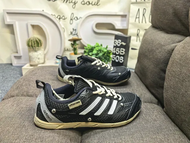 Adidas Gray Black Breathable Mesh Upper Three-Stripe Side Panel Sneakers 21