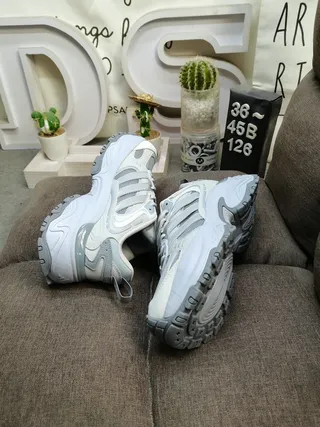 Adidas Gray Silver Sole Mesh And Synthetic Overlay Construction Chunky Sneakers 6