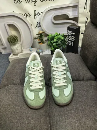 Adidas Green Beige Two-Tone Suede And Leather Gum Rubber Sole Lifestyle Sneakers 10
